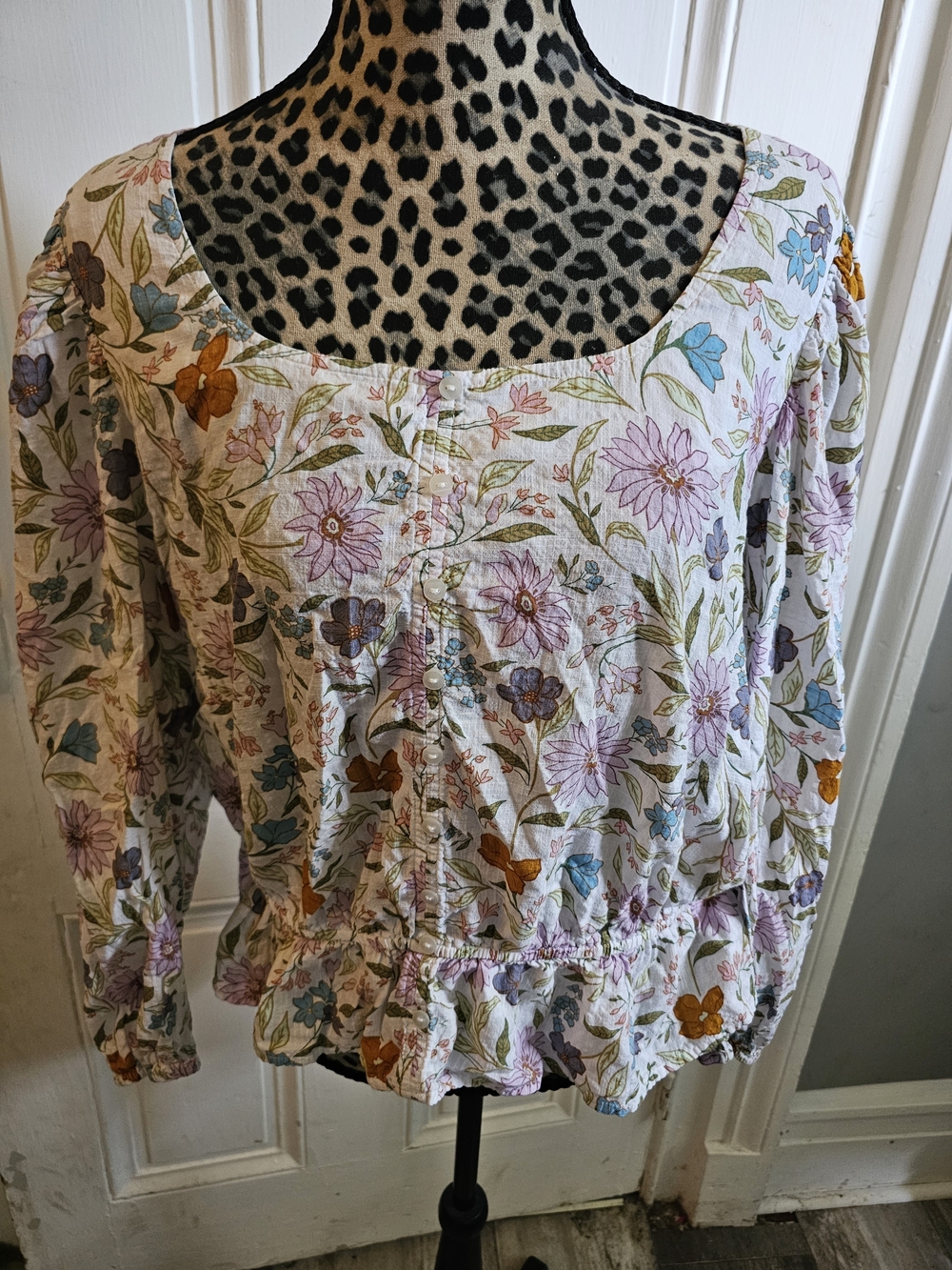 Floral Scoop Neck Peasant Blouse - White/Multi